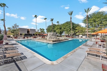 palm desert suites