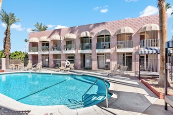 Palm Desert Suites,,2 star