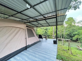 amornkeeree khao sok camping