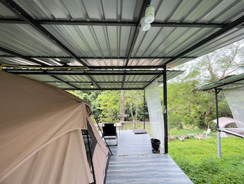 amornkeeree khao sok camping