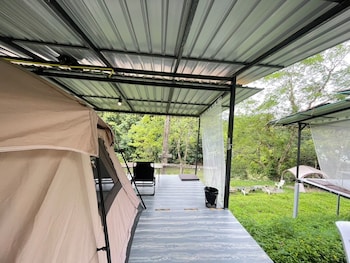 amornkeeree khao sok camping