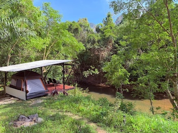 amornkeeree khao sok camping