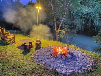 Amornkeeree Khao Sok Camping,,2 star