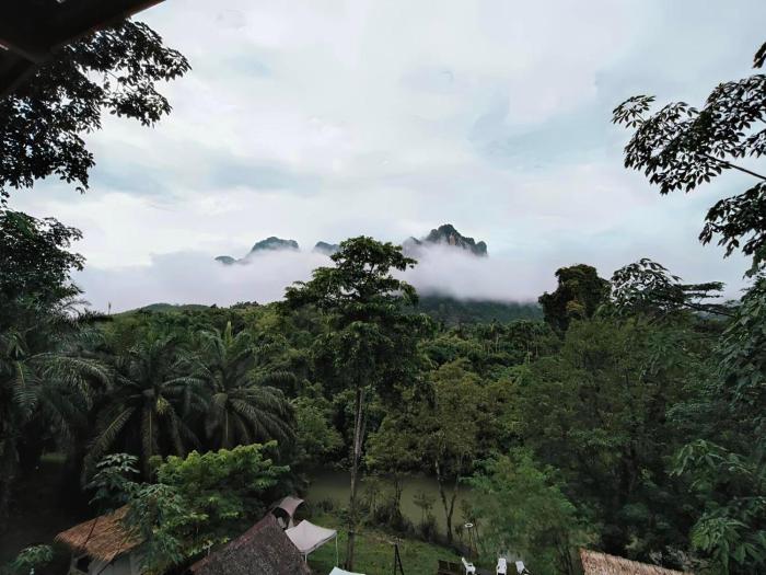 amornkeeree khao sok camping