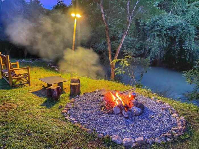 amornkeeree khao sok camping