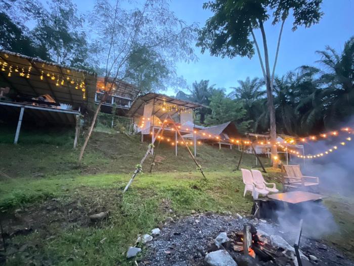amornkeeree khao sok camping