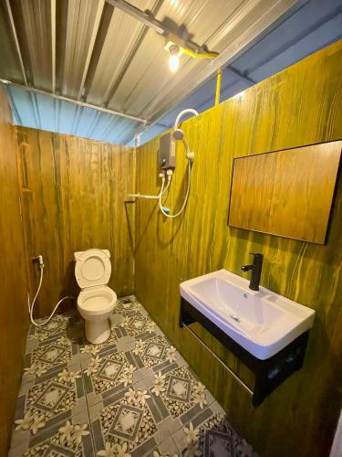 amornkeeree khao sok camping