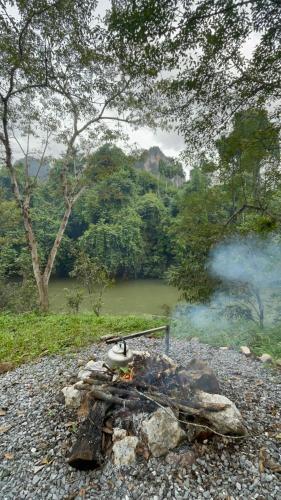 amornkeeree khao sok camping