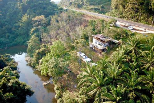 amornkeeree khao sok camping