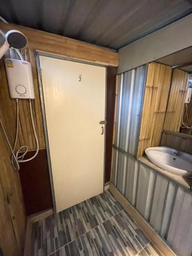 amornkeeree khao sok camping
