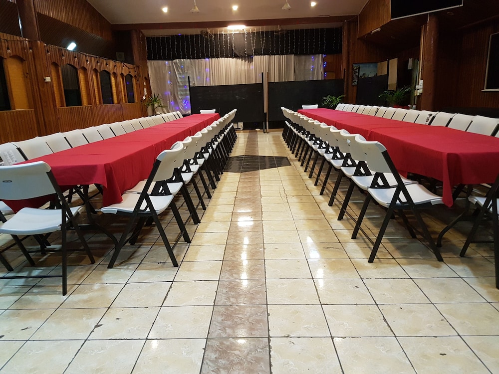 grand melanesian hotel