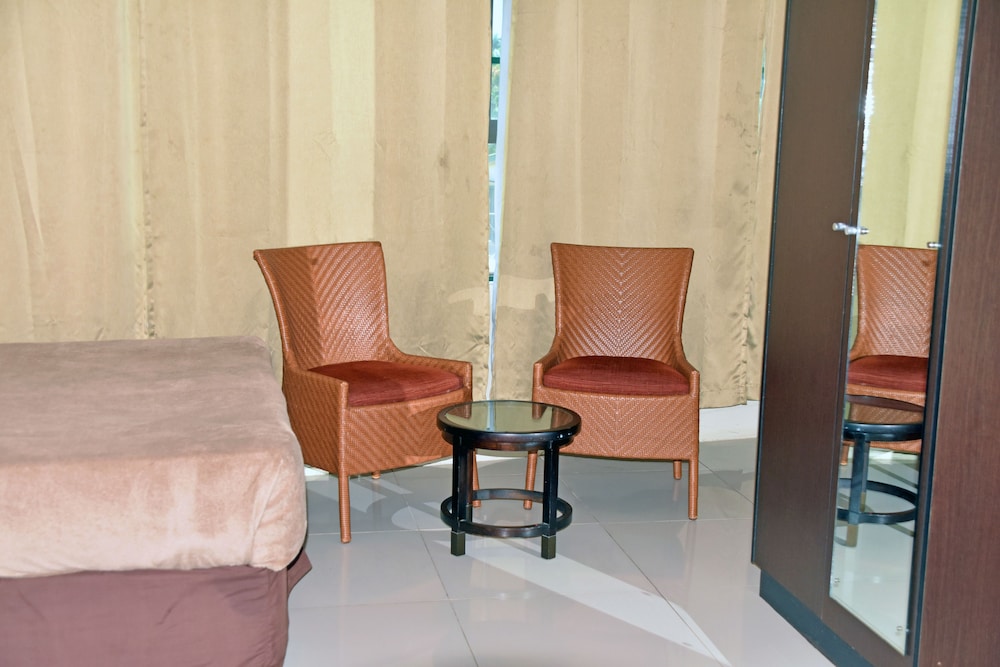 grand melanesian hotel