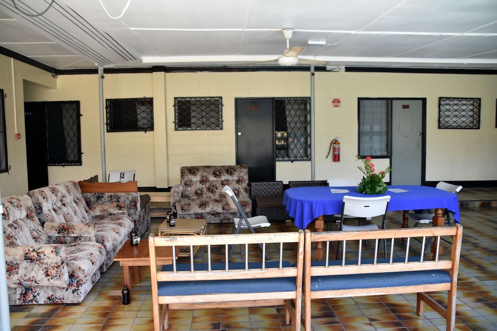 grand melanesian hotel