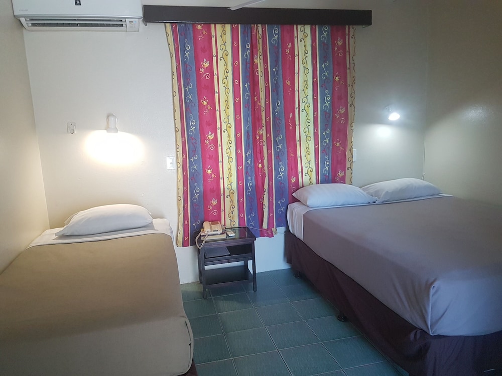 grand melanesian hotel