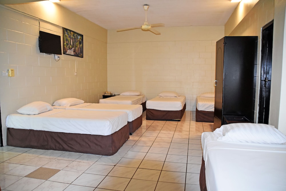 grand melanesian hotel