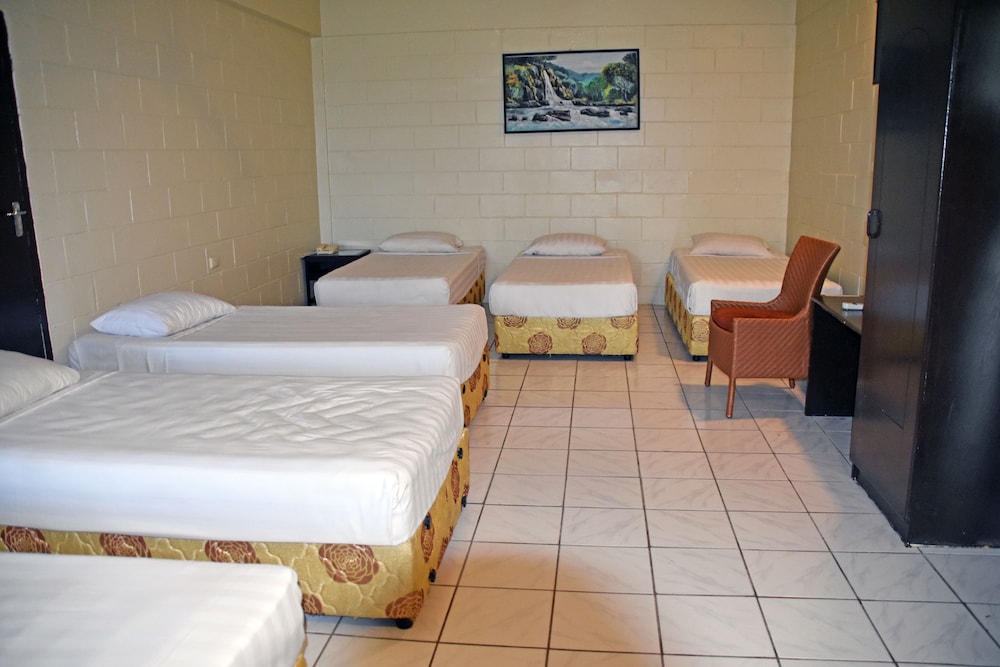 grand melanesian hotel