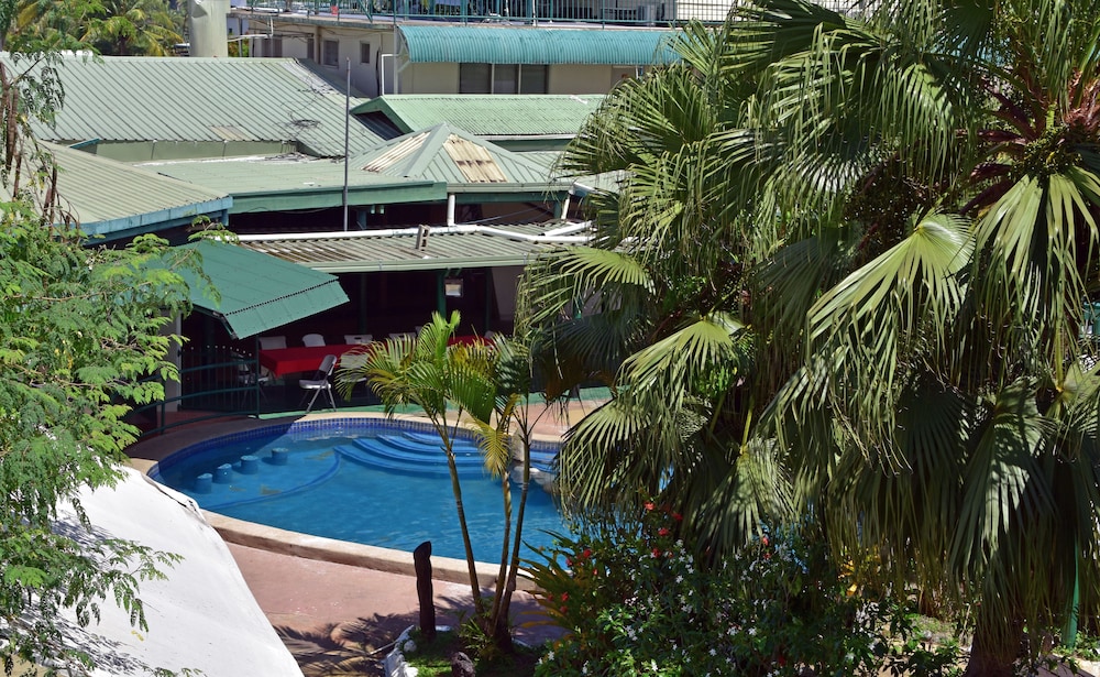 grand melanesian hotel