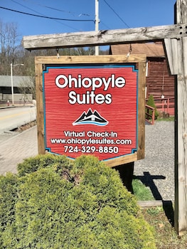 Ohiopyle Suites,,2 star
