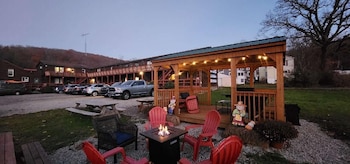 Ohiopyle Suites,,2 star