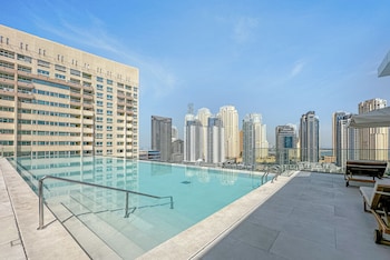 Modern 2Br Highfloor Haven - Vida Marina,,5 star