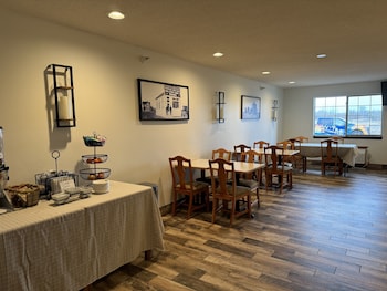 crossroads hotel
