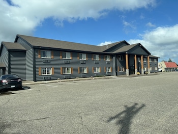 Crossroads Hotel,,2 star
