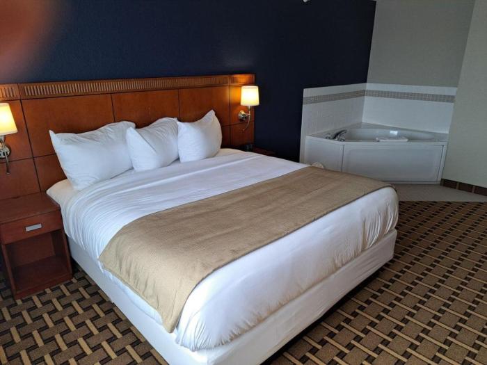 crossroads hotel