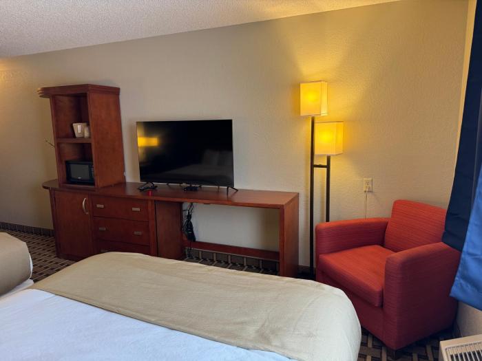 crossroads hotel