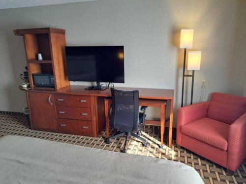 crossroads hotel