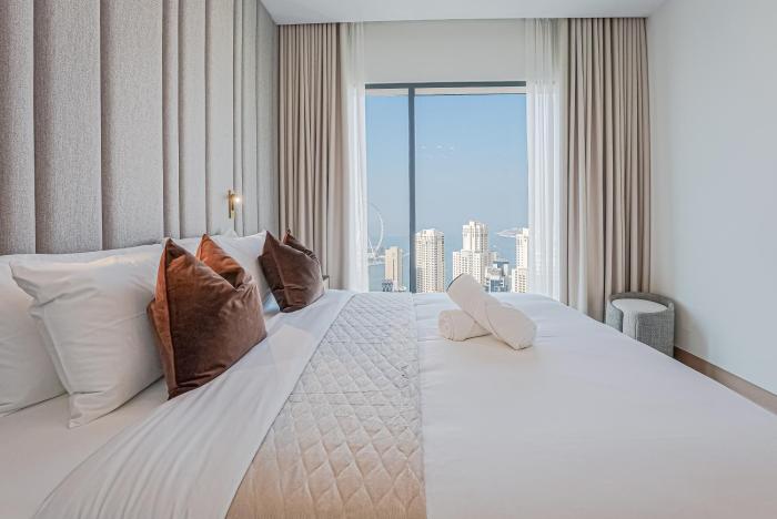 new luxe 3br vida marina great views