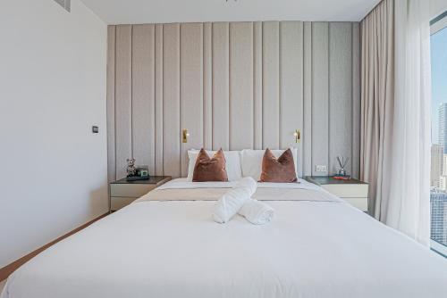 new luxe 3br vida marina great views