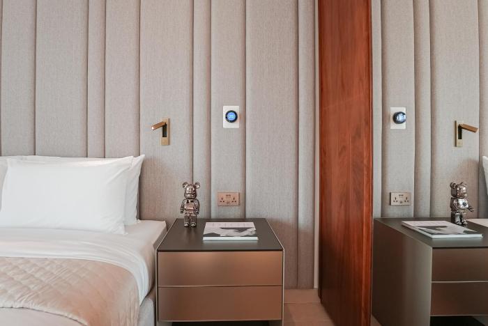 luxe living spacious 2br marina gate