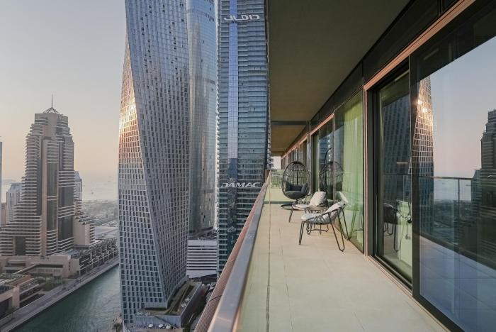 luxe living spacious 2br marina gate