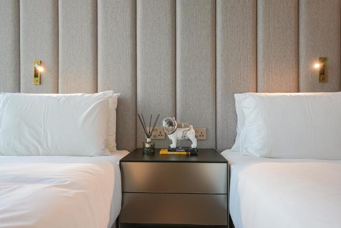 luxe living spacious 2br marina gate