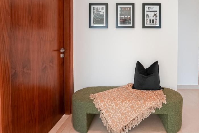 luxe living spacious 2br marina gate