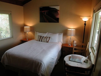 lucia lodge