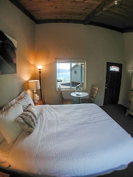 lucia lodge