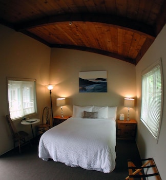 lucia lodge