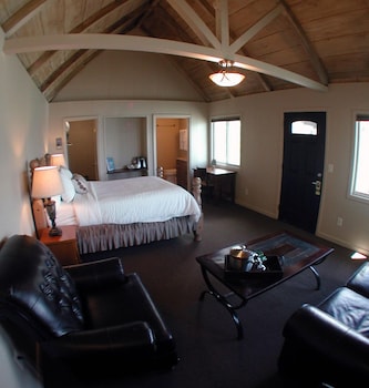 lucia lodge