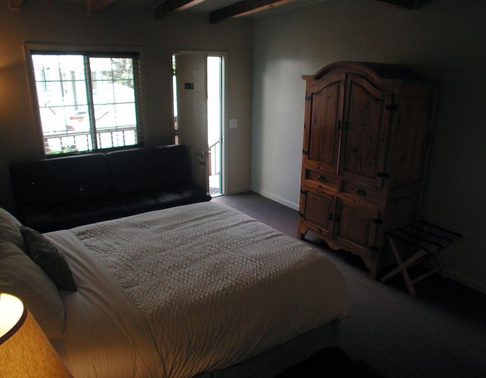 lucia lodge