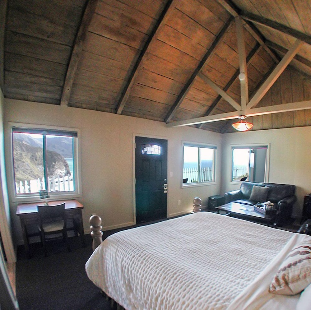 lucia lodge