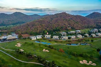 luxury mansion on golf course bmg5