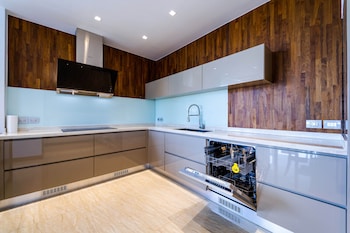 Luxury Mansion On Golf Course - Bmg5,,4 star