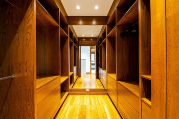 luxury mansion on golf course bmg5