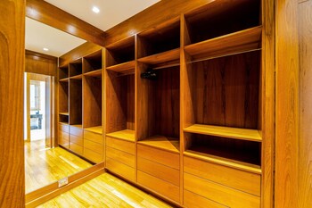 luxury mansion on golf course bmg5