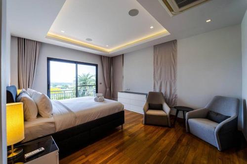 luxury mansion on golf course bmg5