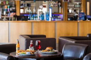 holiday inn express london luton airport by ihg