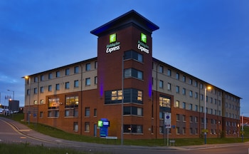 Holiday Inn Express London Luton Airport By Ihg,Luton>>London,3 star