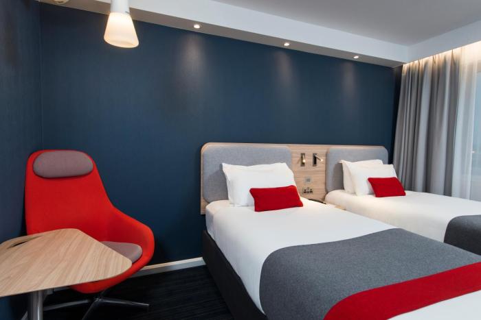 holiday inn express london luton airport by ihg