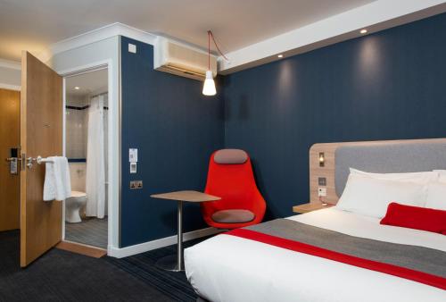 holiday inn express london luton airport by ihg